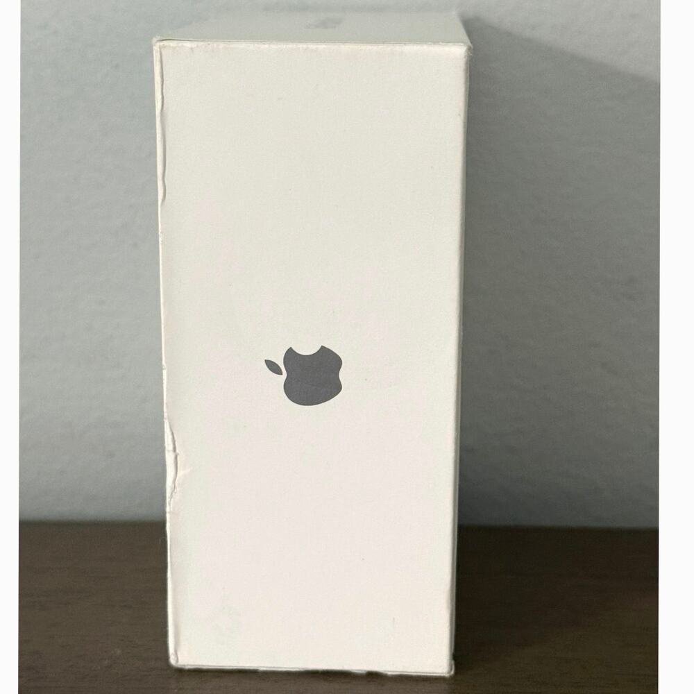 Apple AirPods PRO 2nd Gen MTJV3LL/A USB‑C MagSafe Case New Unopened GENUINE - Picture 9 of 16